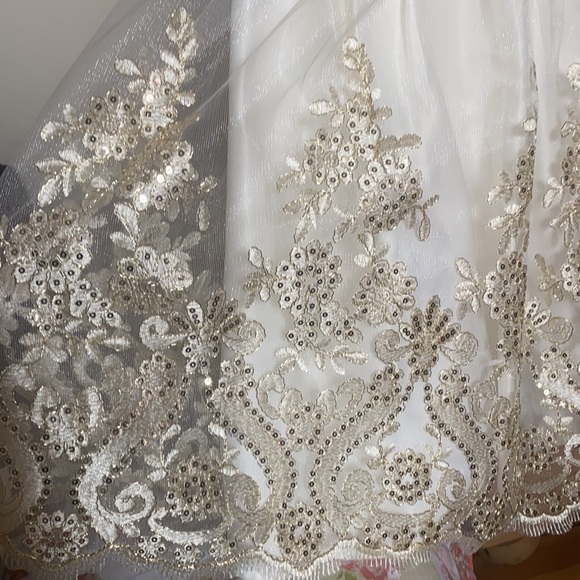 NWT gold lace sparkle flower girl communion dress - Picture 6 of 16